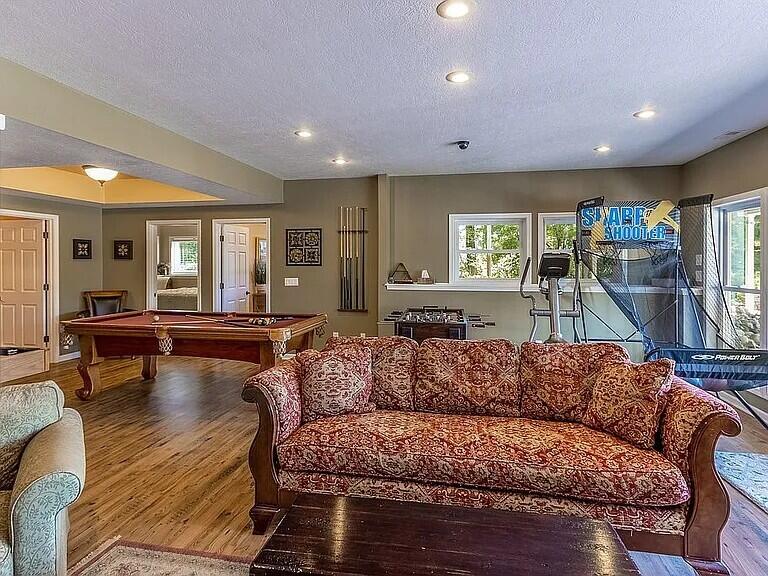 3518 E Long Lake Road, Harrison, MI, 48625