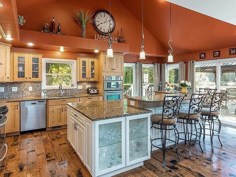 3518 E Long Lake Road, Harrison, MI, 48625