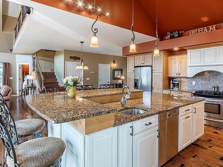 3518 E Long Lake Road, Harrison, MI, 48625