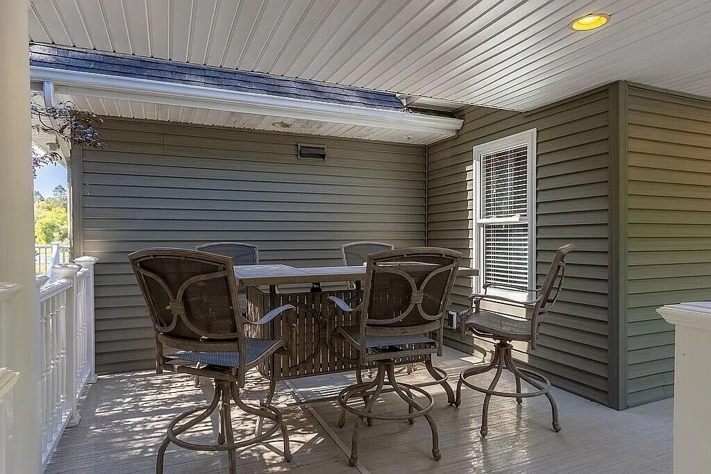 3518 E Long Lake Road, Harrison, MI, 48625