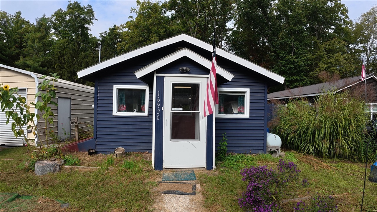 Homes for sale in Wellston, MI | 16920 6Th St, Wellston, MI 49689 | MLS# 70498212