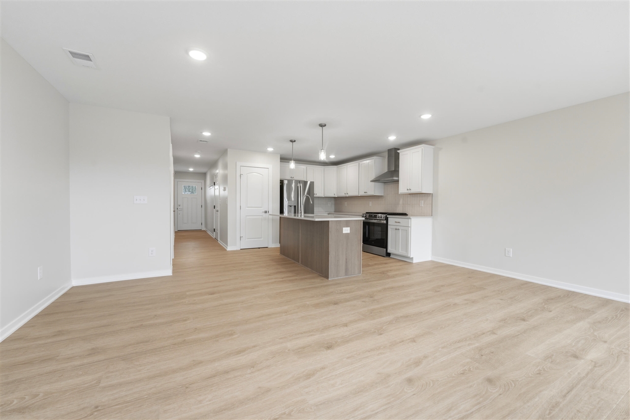 3rd image of 908 Indiana Ave, South Haven, MI 49090