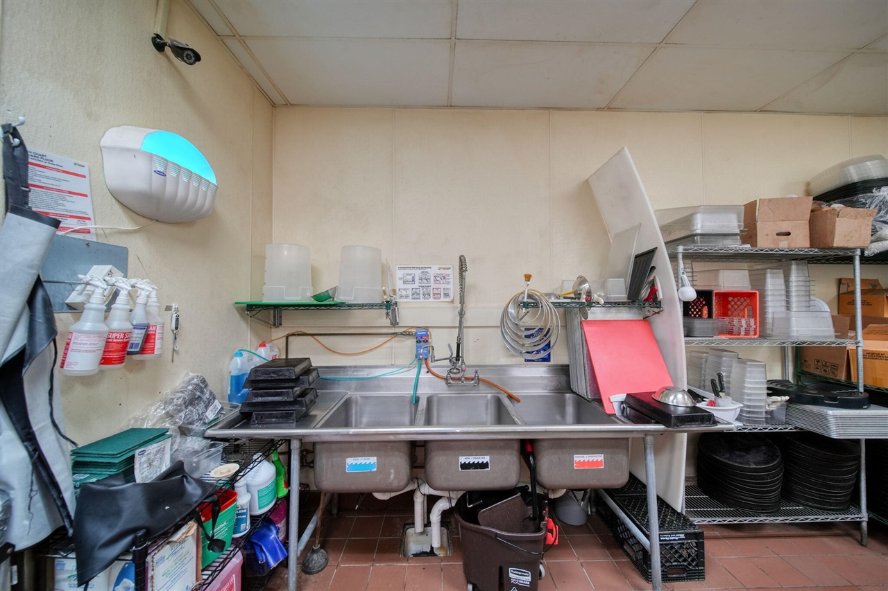 325 Railroad Street, Hudson, MI, 49247