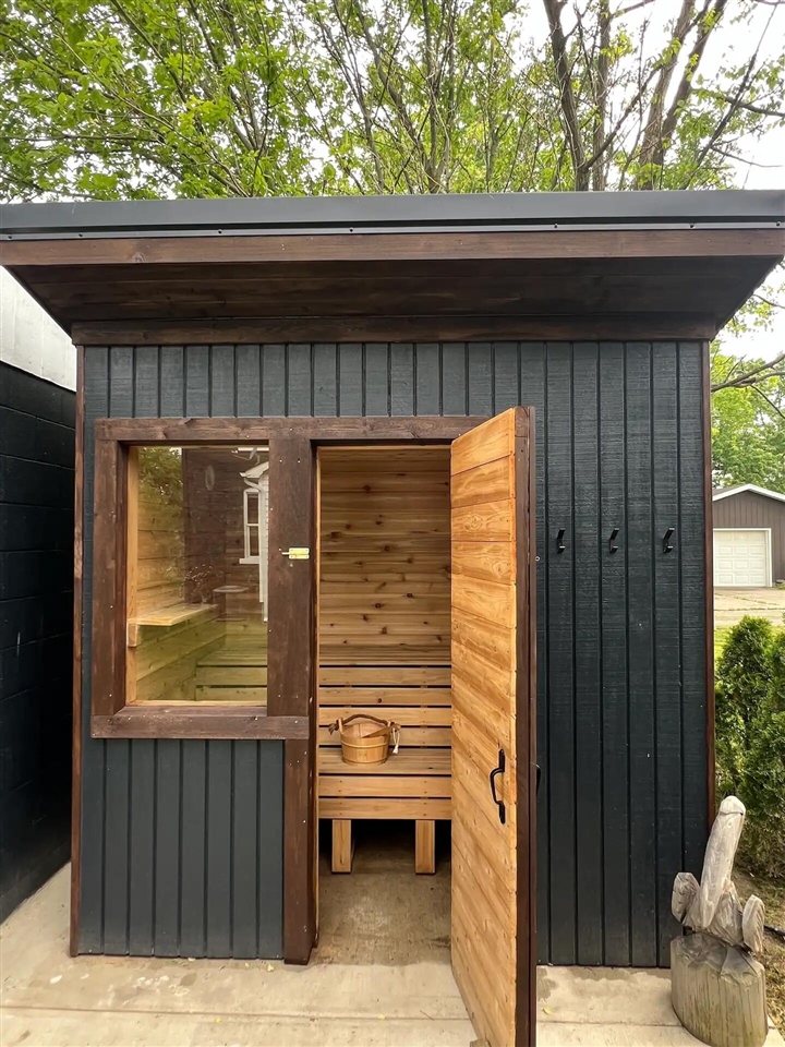 614 Magnolia Street, Three Oaks, MI, 49128