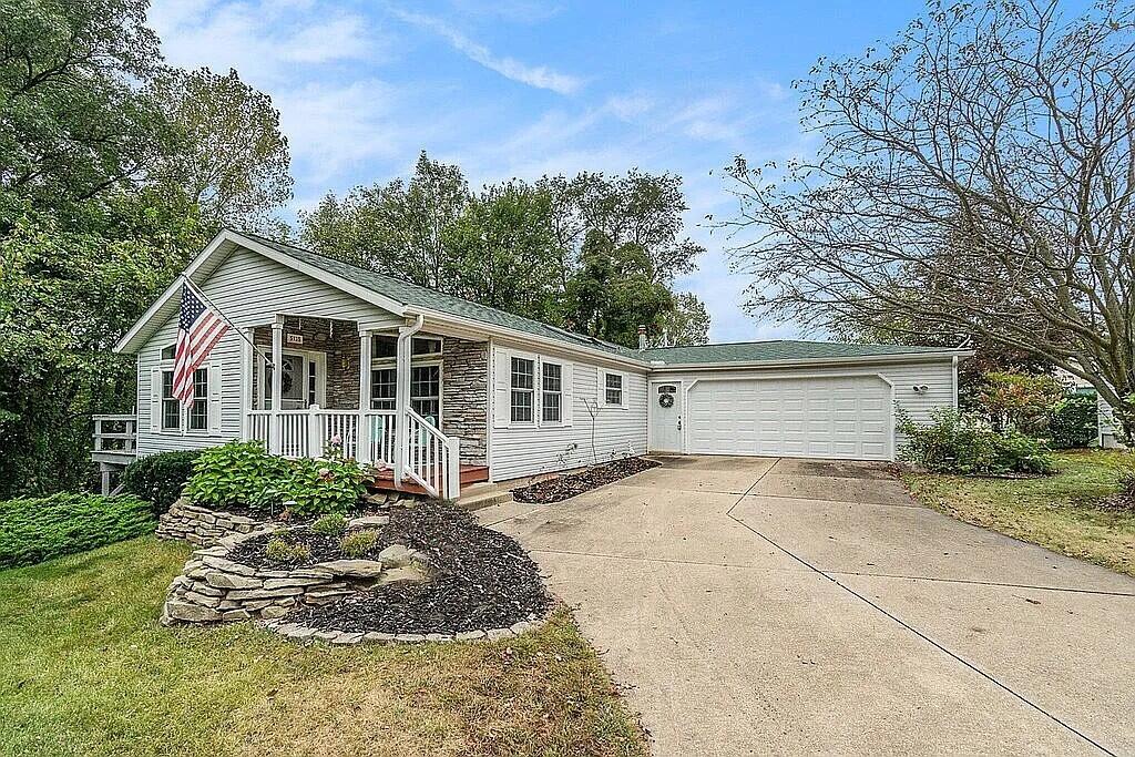 Homes for sale in Kalamazoo, MI | 5135 Cobblefield Ln #82, Kalamazoo, MI 49004 | MLS# 70499331