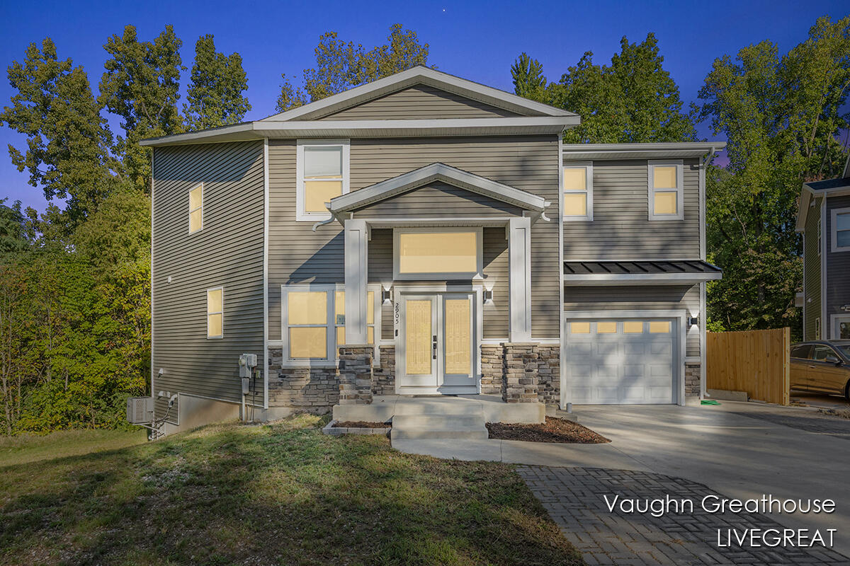 Photo 1 of Single family home for sale at 2905 Woodside Ave, Grand Rapids, MI 49508 | MLS# 70500041 | Listing updated on 2026-09-16