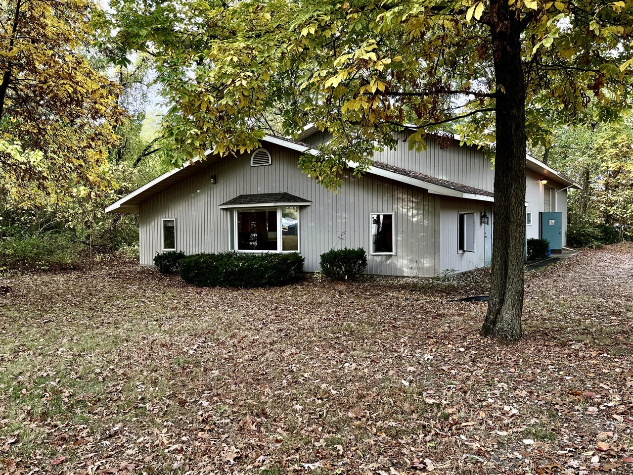 2604 S 11th Street, Niles, MI, 49120-4418