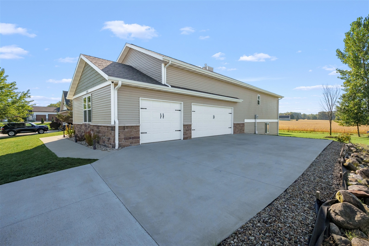 1720 Carlisle Drive, Saint Joseph, MI, 49085