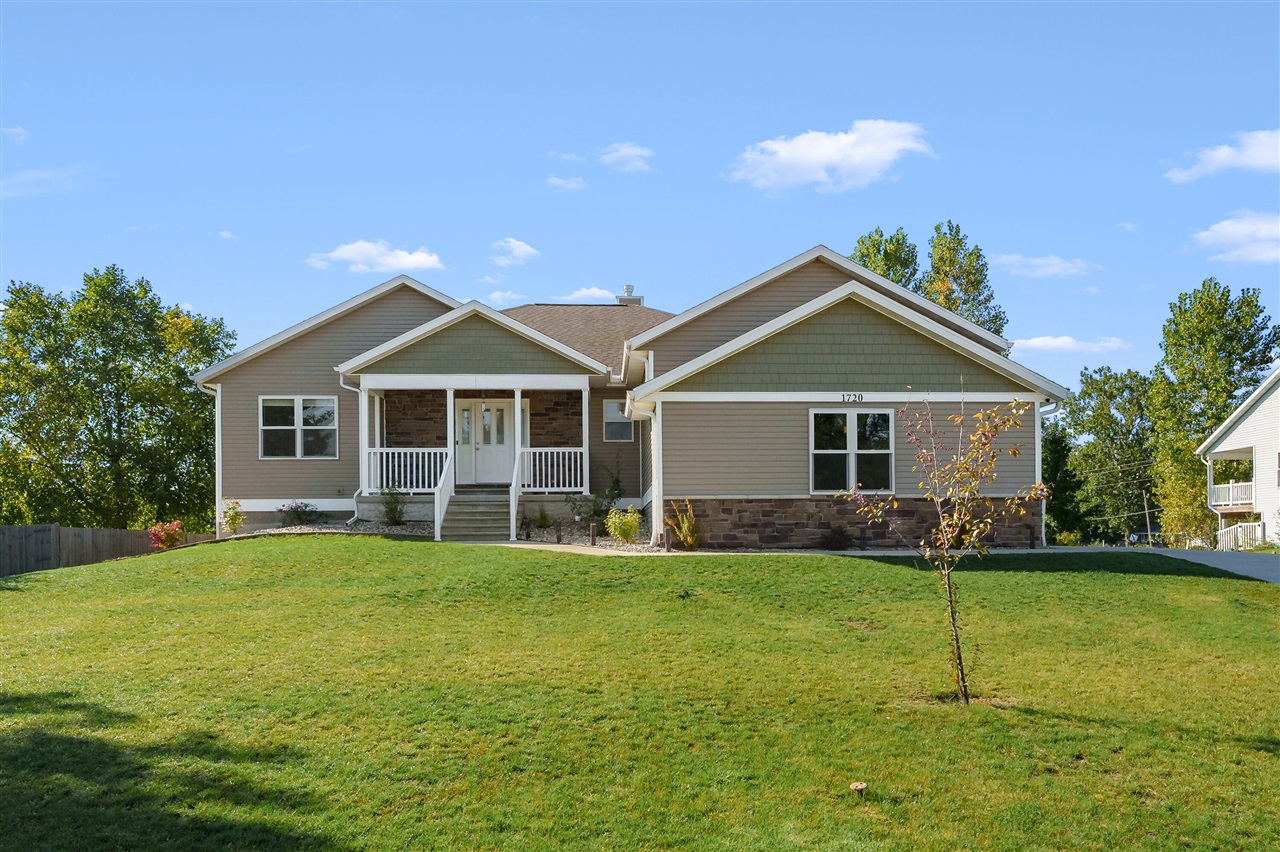 1720 Carlisle Drive, Saint Joseph, MI, 49085