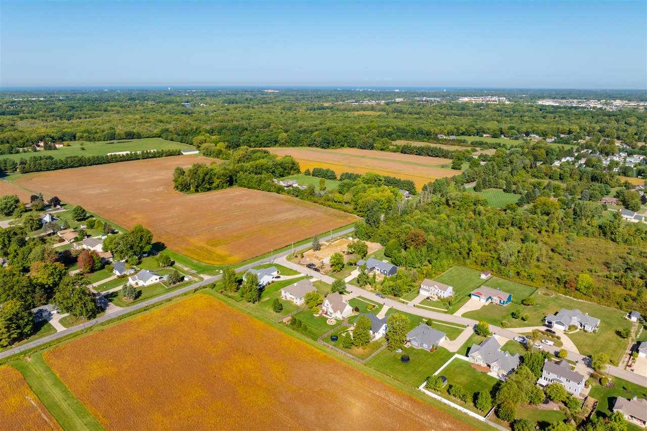 1720 Carlisle Drive, Saint Joseph, MI, 49085