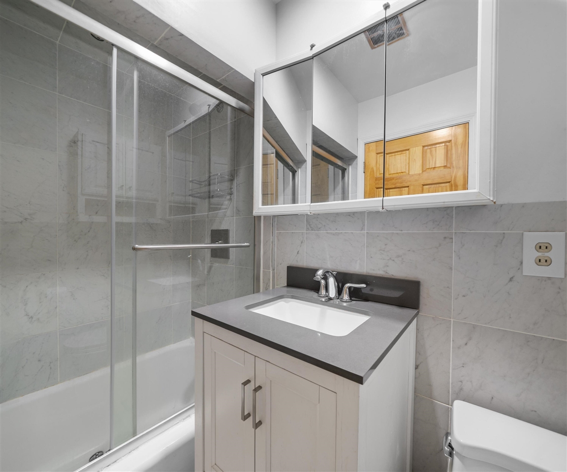 14359 S Dixie Highway, Monroe, MI, 48161-9564