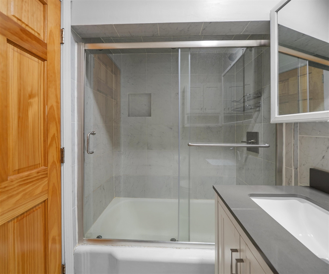 14359 S Dixie Highway, Monroe, MI, 48161-9564