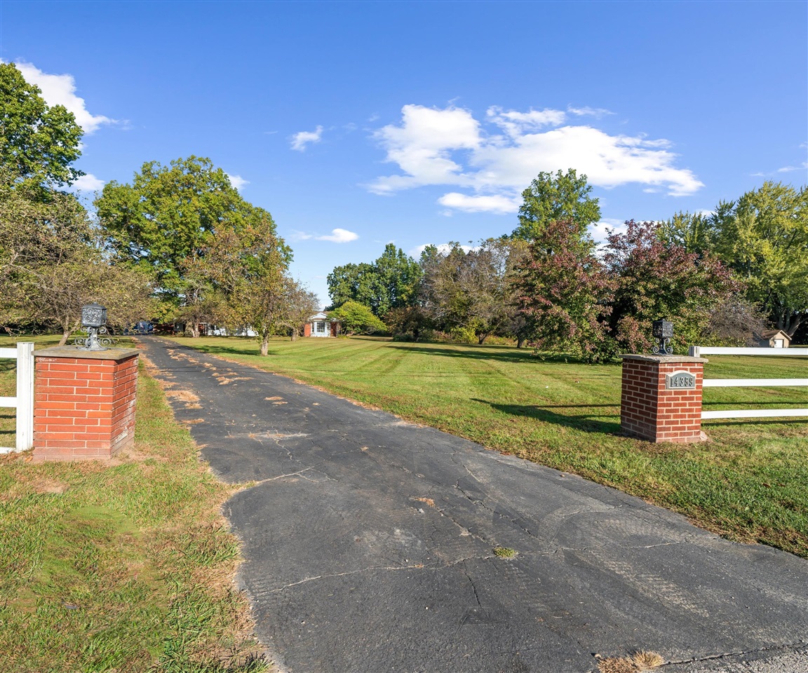 14359 S Dixie Highway, Monroe, MI, 48161-9564