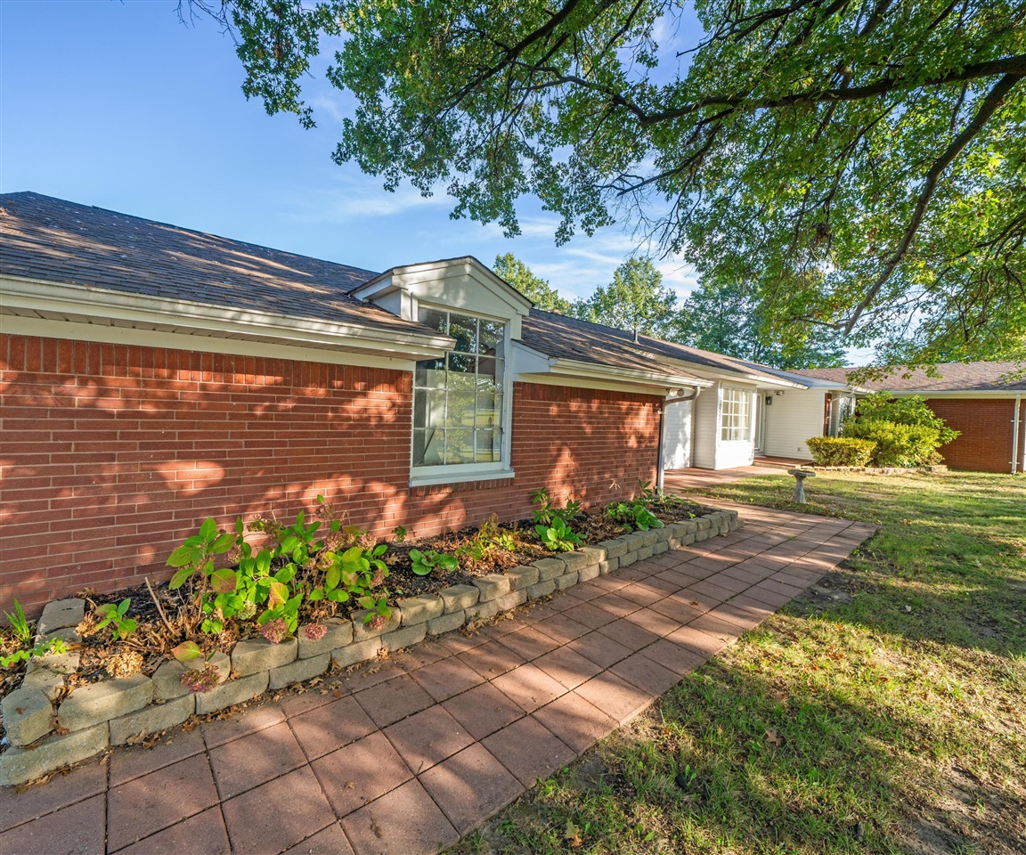 14359 S Dixie Highway, Monroe, MI, 48161-9564