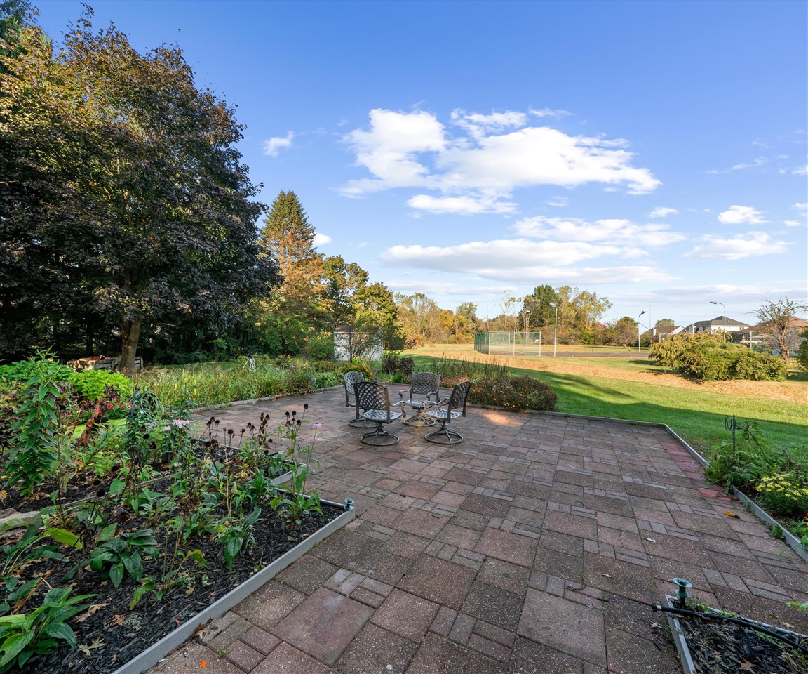 14359 S Dixie Highway, Monroe, MI, 48161-9564