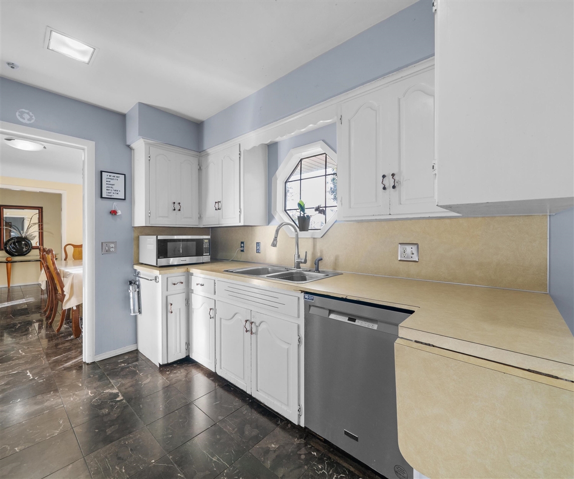 14359 S Dixie Highway, Monroe, MI, 48161-9564