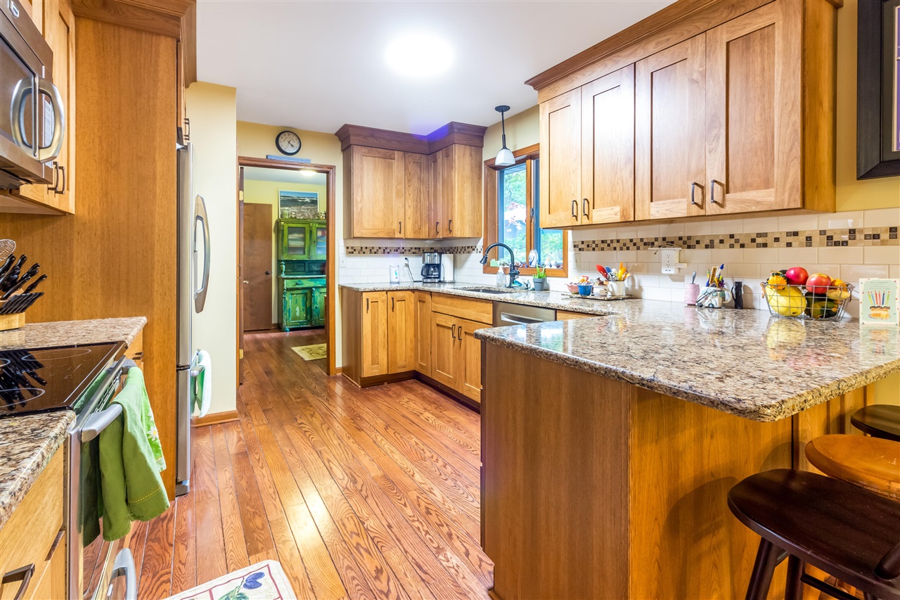 6565 Riverside Road, Fennville, MI, 49408