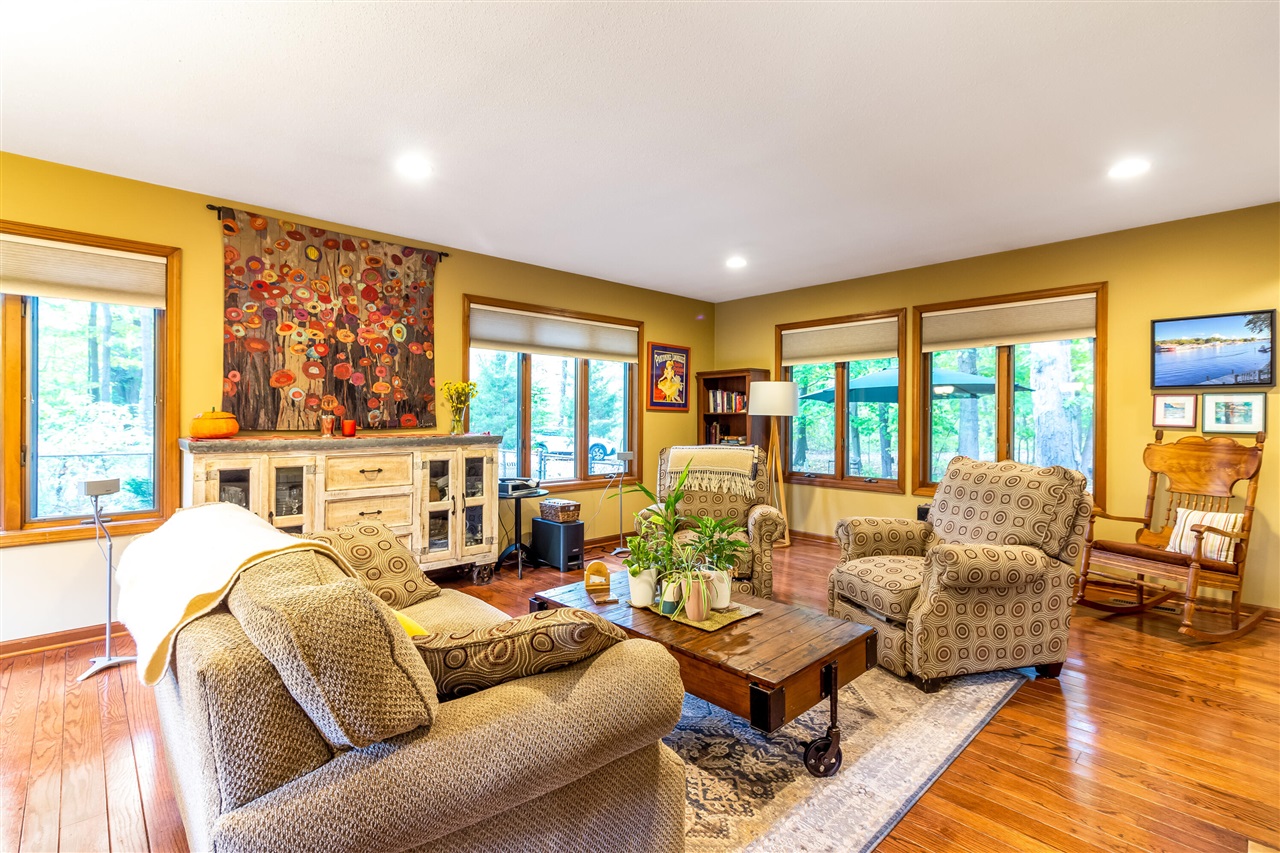 6565 Riverside Road, Fennville, MI, 49408