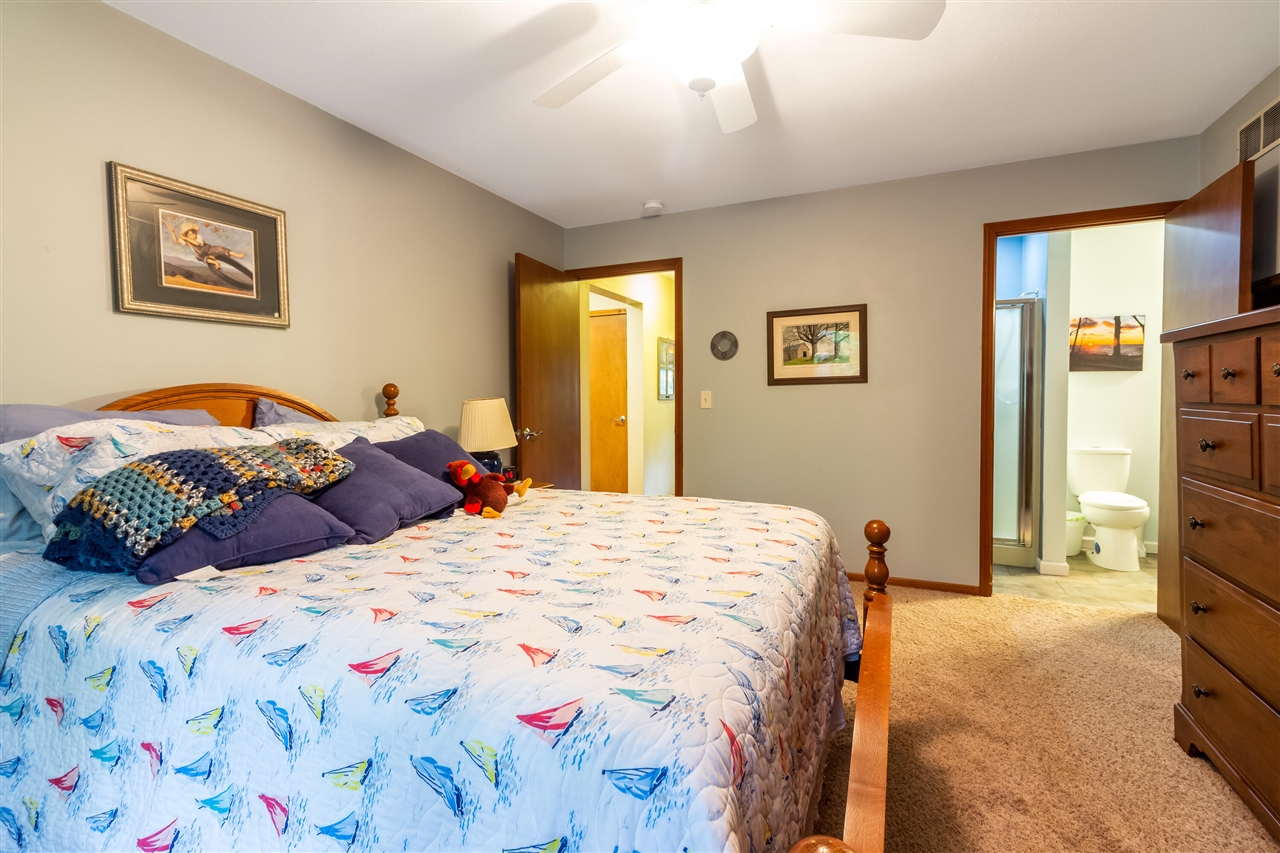 6565 Riverside Road, Fennville, MI, 49408