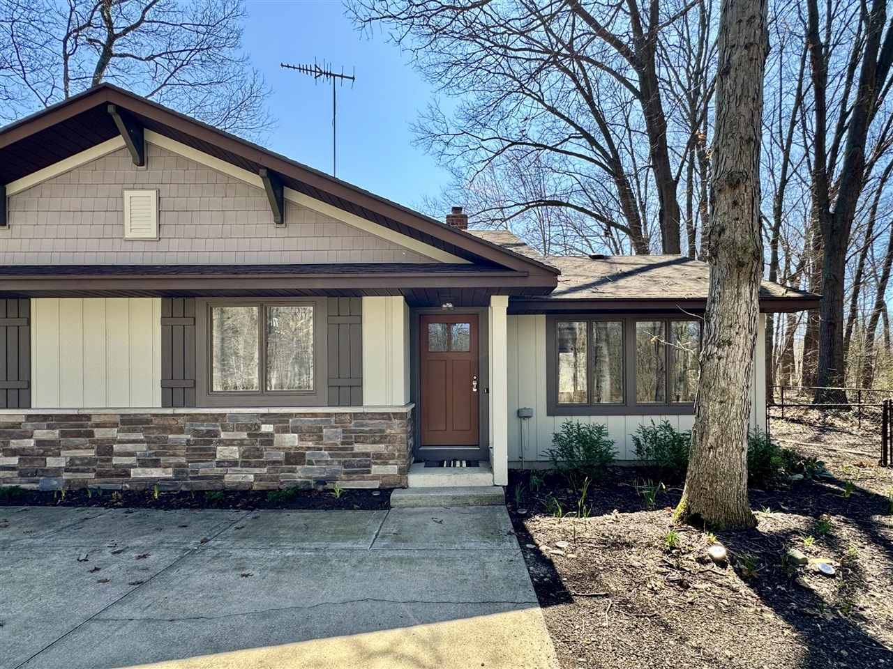 6565 Riverside Road, Fennville, MI, 49408