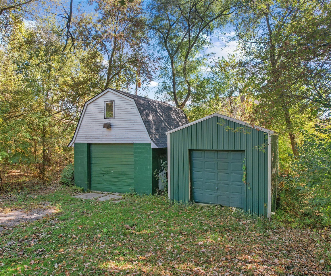 48000 Eight Mile, Northville, MI, 48167-9337