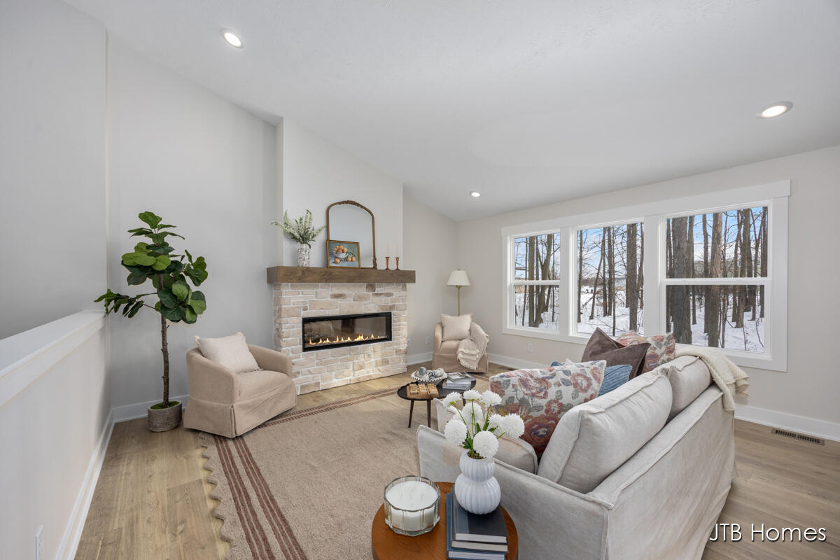 5964 Claymont Court, Caledonia, MI, 49316