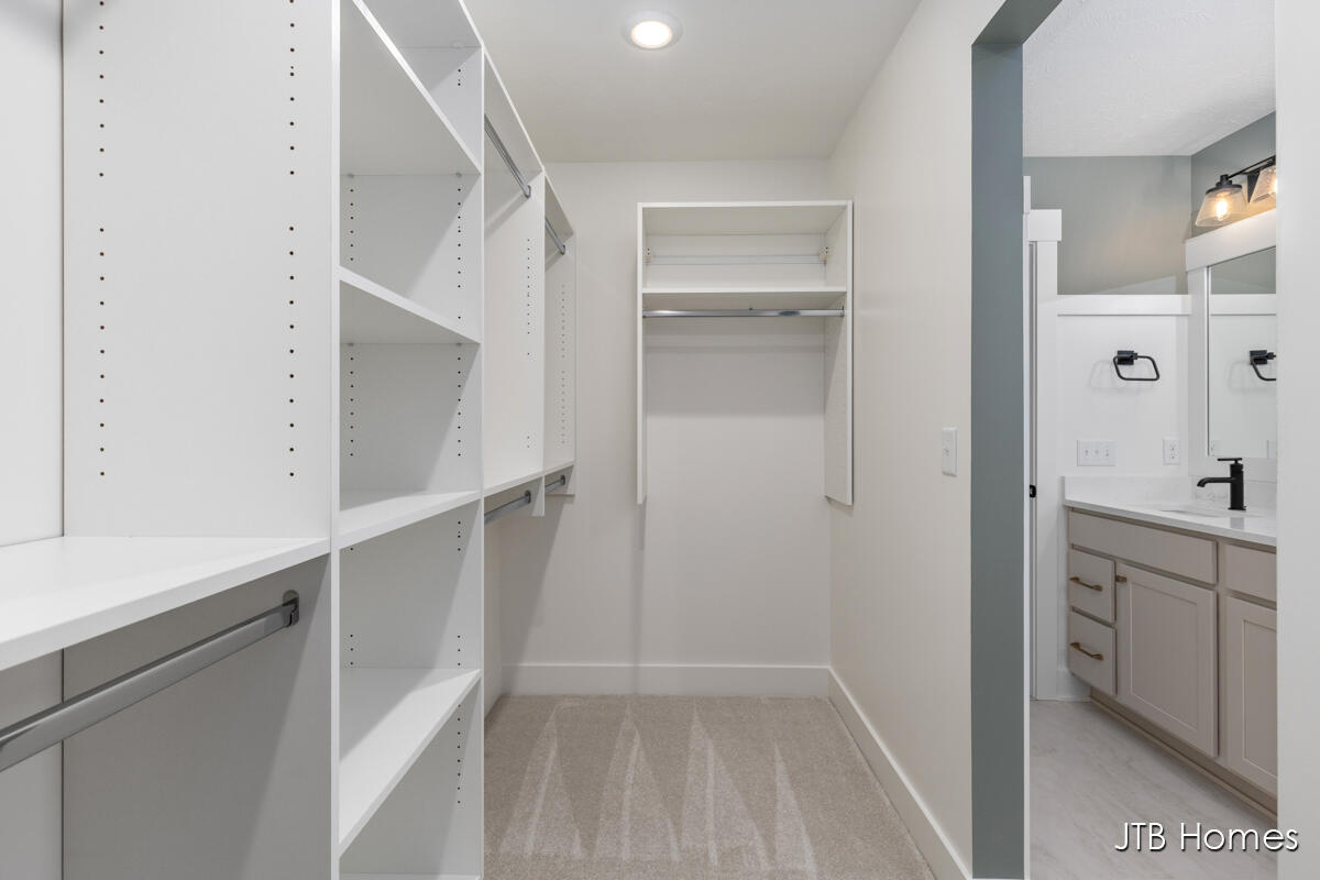 5964 Claymont Court, Caledonia, MI, 49316