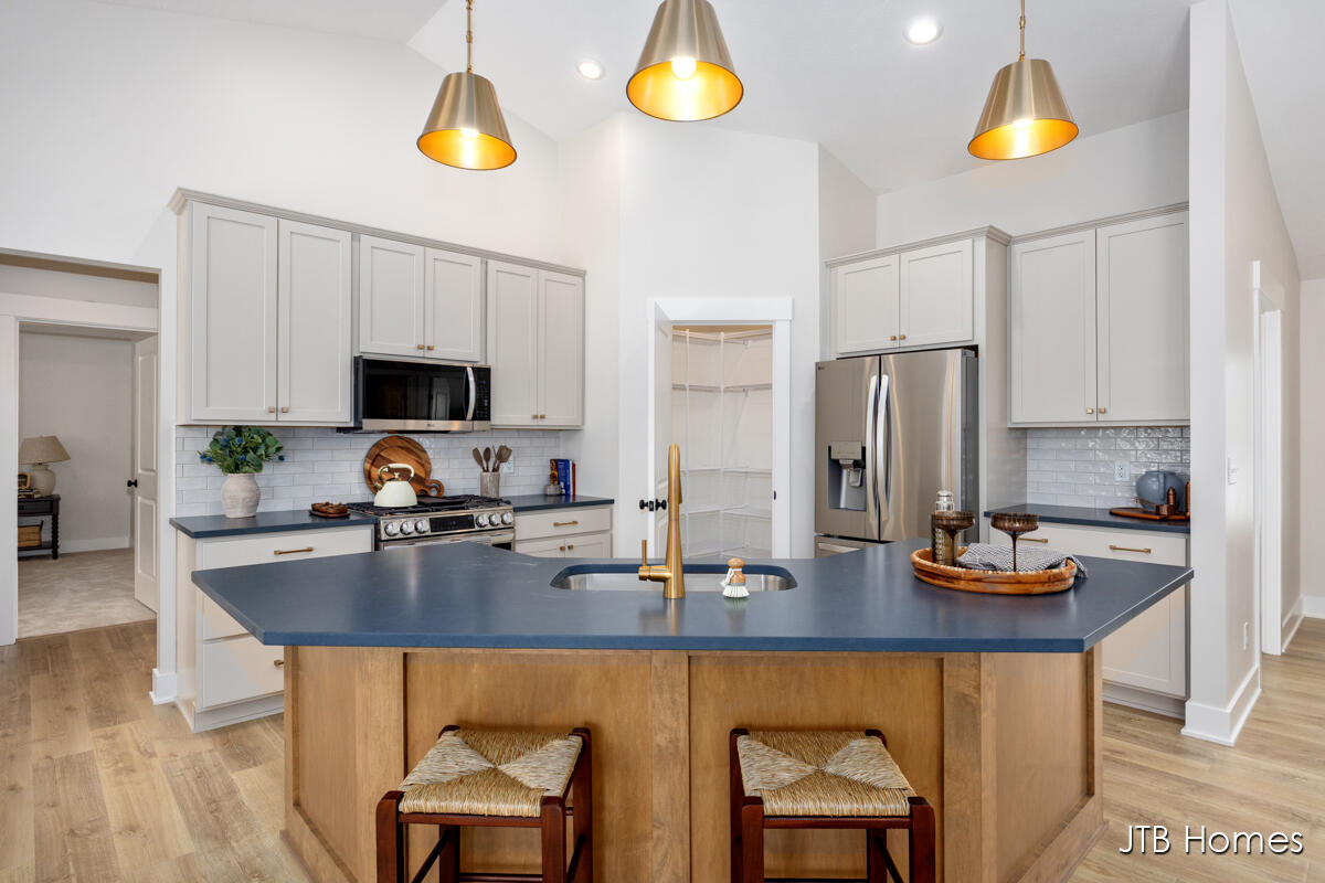 5964 Claymont Court, Caledonia, MI, 49316