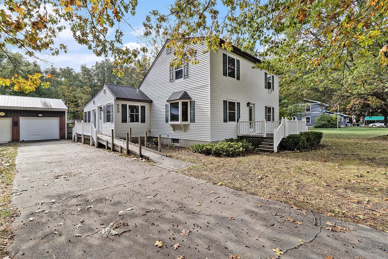 Photo 1 of Single Family Residence at 559 E Sands St, Pentwater, MI 49449 | MLS# 70501119 |  | Sold on 2026-08-07