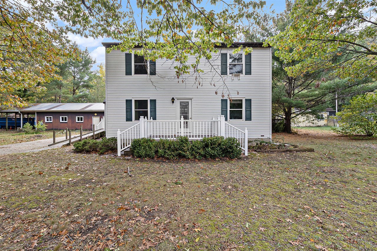 Photo 5 of Single Family Residence at 559 E Sands St, Pentwater, MI 49449 | MLS# 70501119 |  | Sold on 2026-08-07