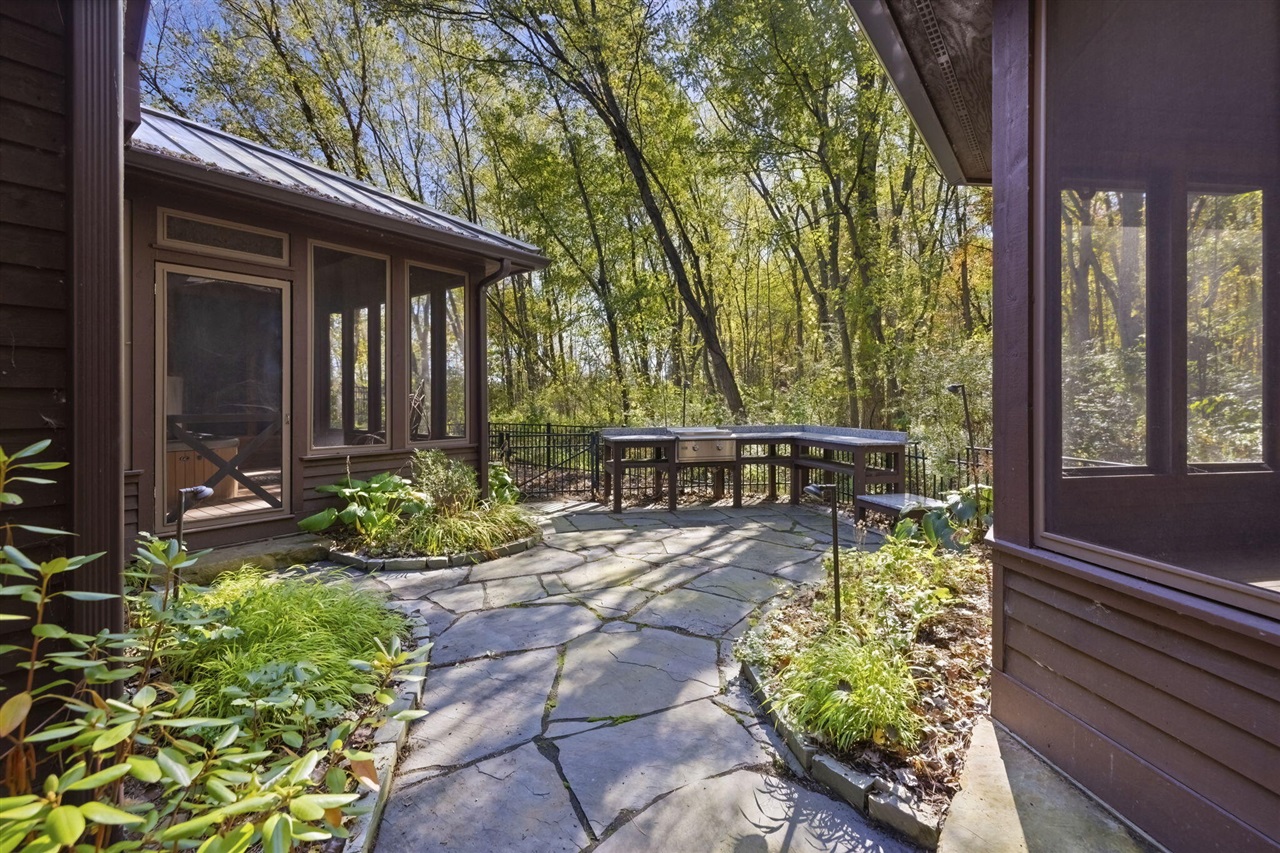 5650 Lily Lane, Sawyer, MI, 49125