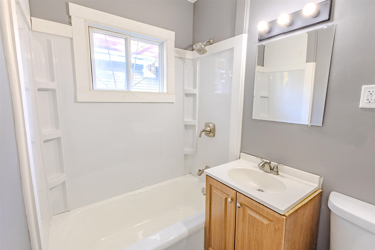 2525 Reynolds Street, Muskegon Heights, MI, 49444