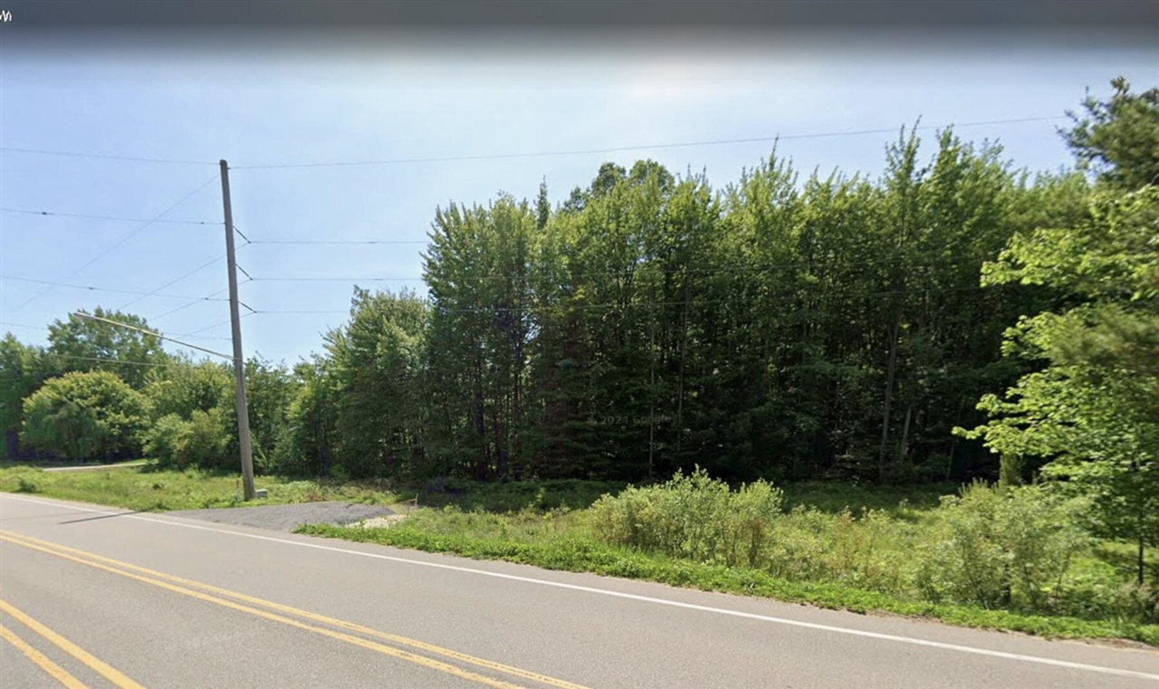 Photo 2 of Sale Pending at 16211 148th Ave, Spring Lake, MI 49456 | MLS# 70502403 | Listing updated on 2026-09-14