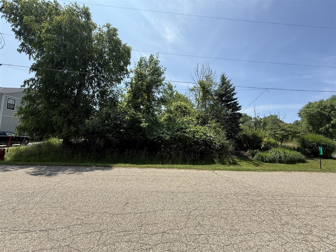 Homes for sale in Douglas, MI | 6912 3Rd St, Douglas, MI 49406 | MLS# 70502679