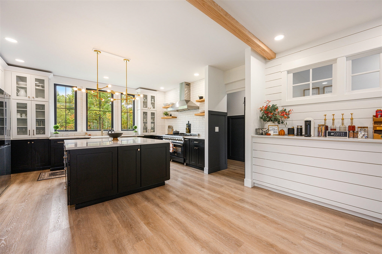 22942 M-43, Kalamazoo, MI, 49009