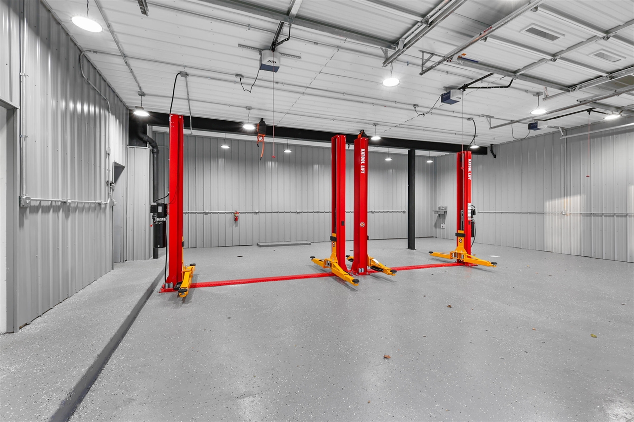 226 W Cesar E Chavez Ave, Lansing, MI, 48906-4809