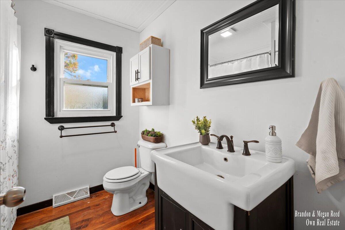 7658 Jackson Road, Saranac, MI, 48881-9770