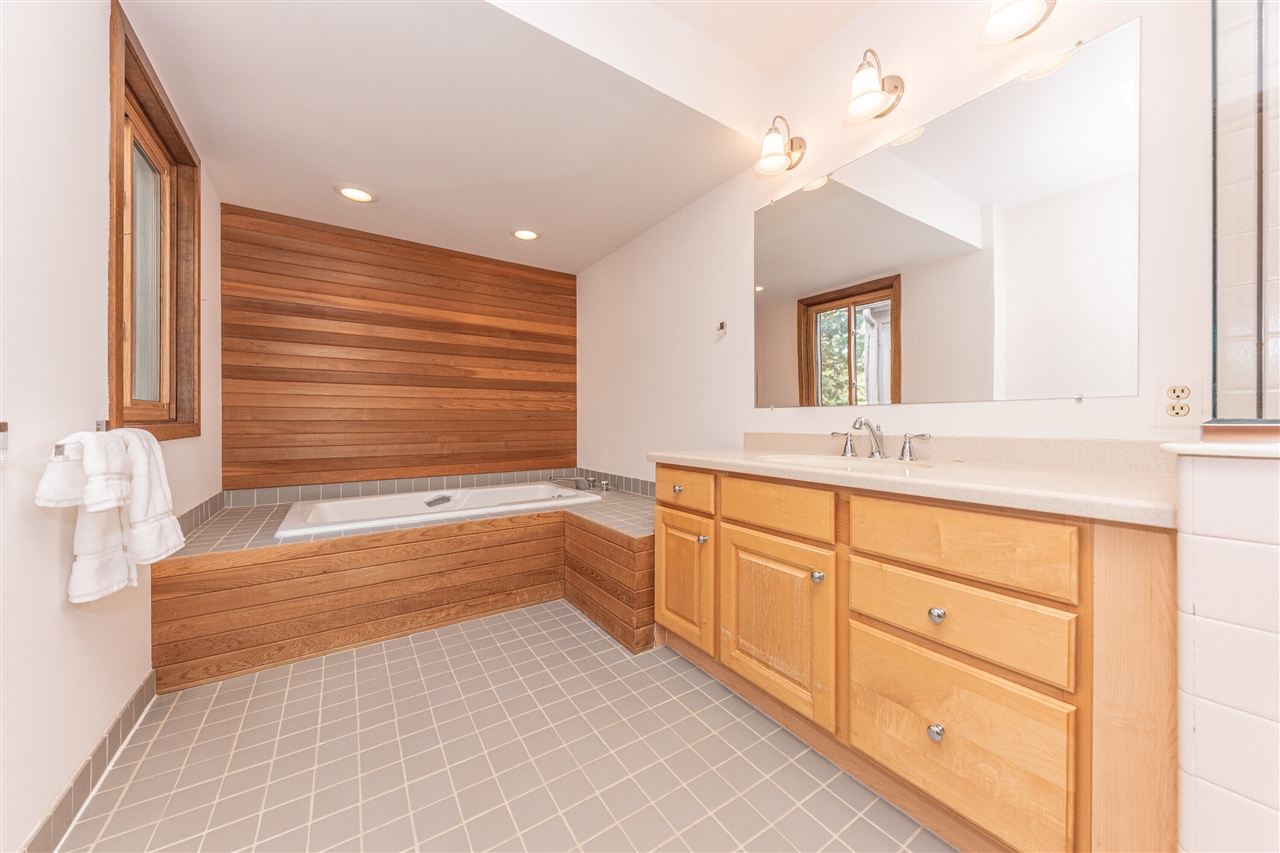 2225 Chaucer Court, Ann Arbor, MI, 48103-6174