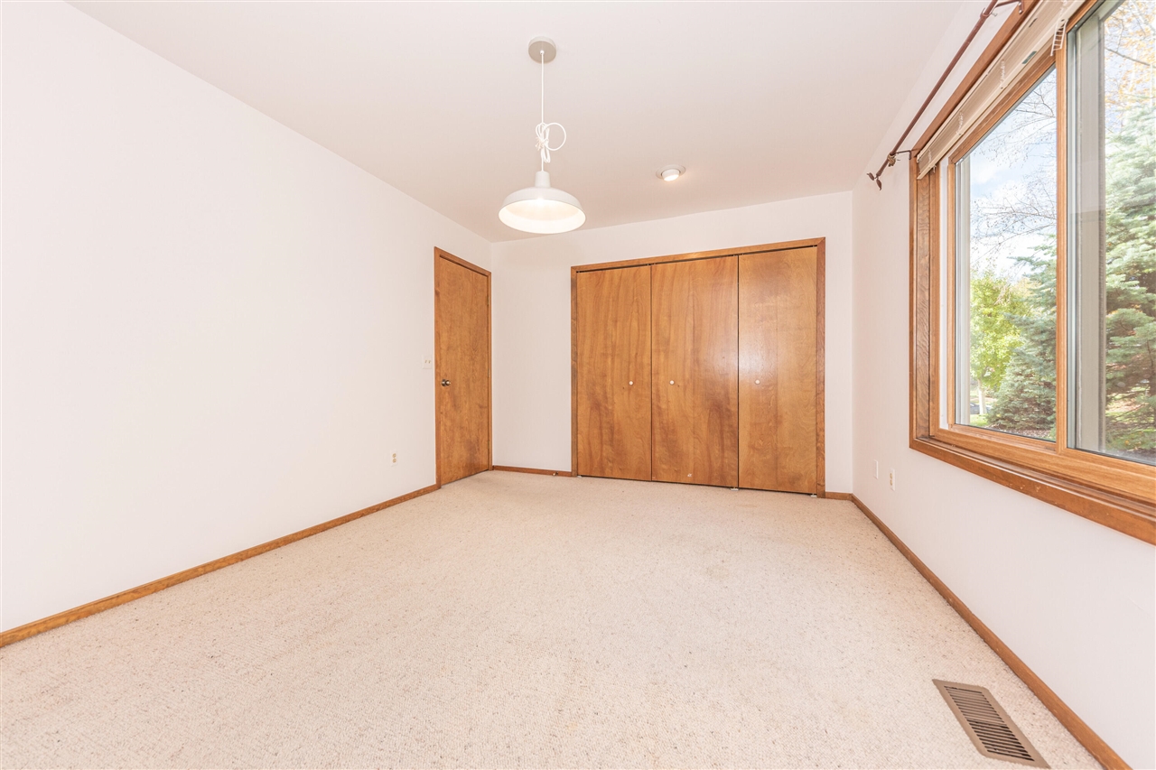 2225 Chaucer Court, Ann Arbor, MI, 48103-6174