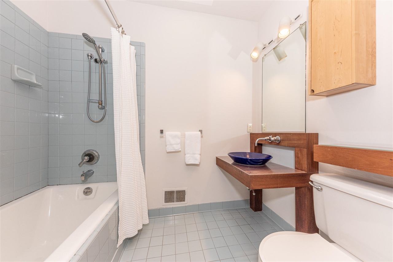 2225 Chaucer Court, Ann Arbor, MI, 48103-6174