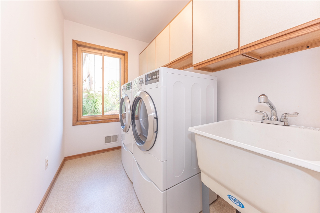 2225 Chaucer Court, Ann Arbor, MI, 48103-6174