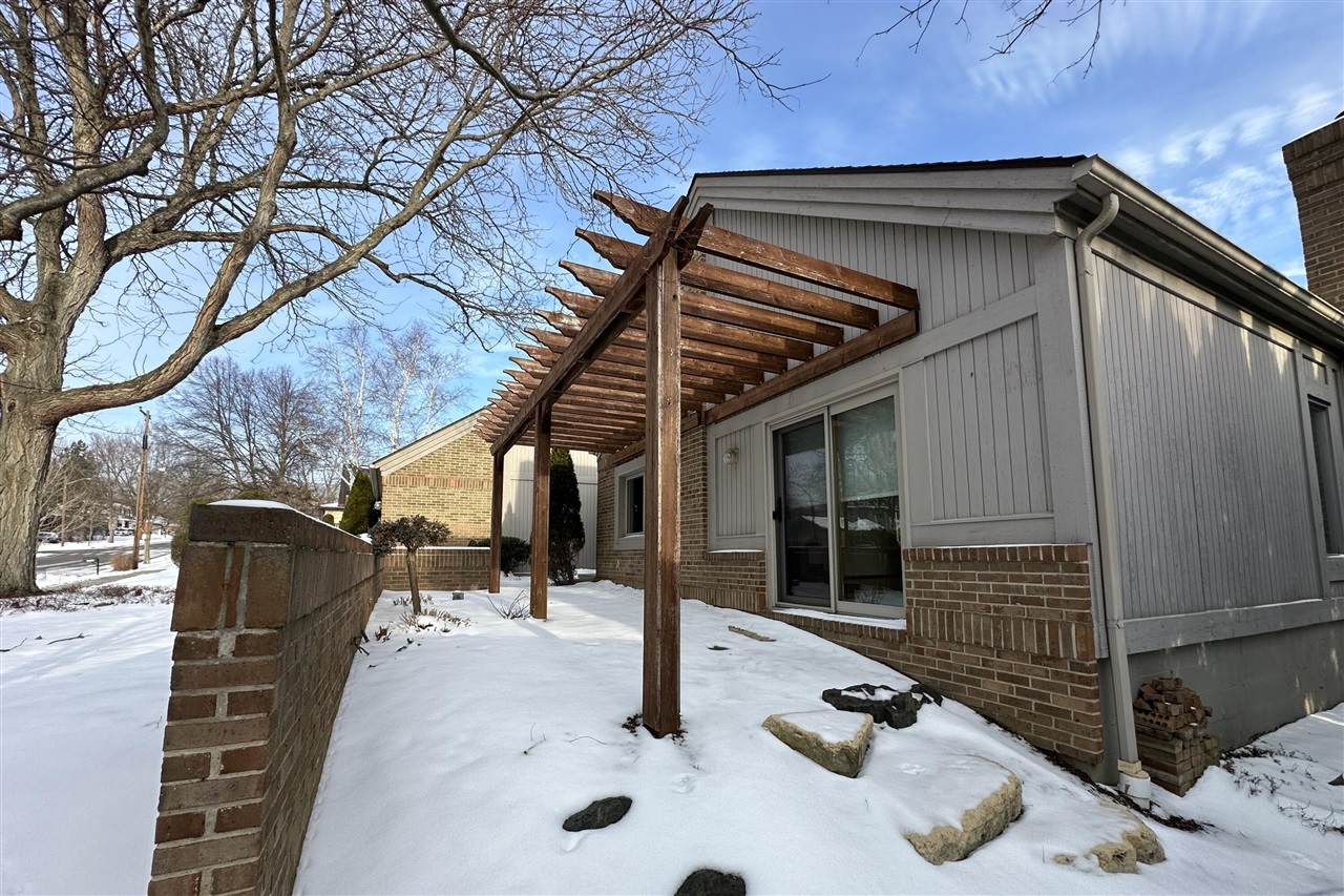 2225 Chaucer Court, Ann Arbor, MI, 48103-6174