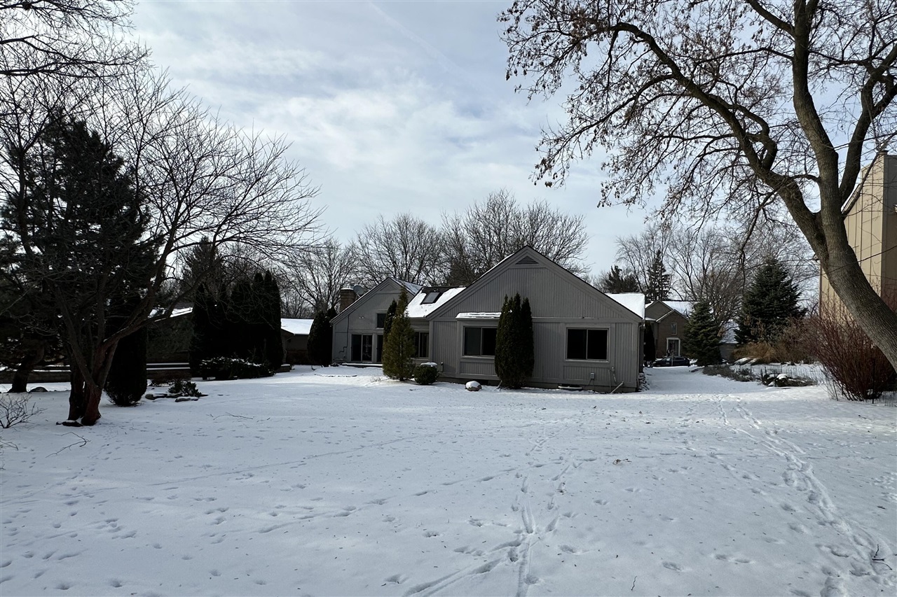 2225 Chaucer Court, Ann Arbor, MI, 48103-6174