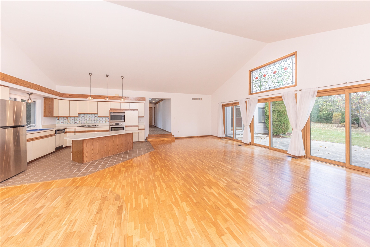 2225 Chaucer Court, Ann Arbor, MI, 48103-6174