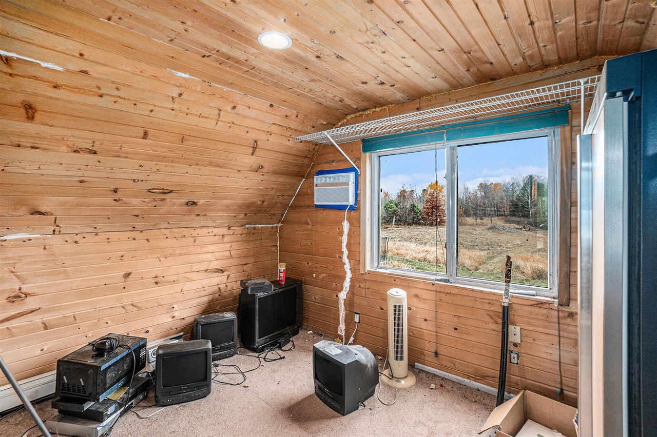 18344 9 Mile Road, Reed City, MI, 49677-8494