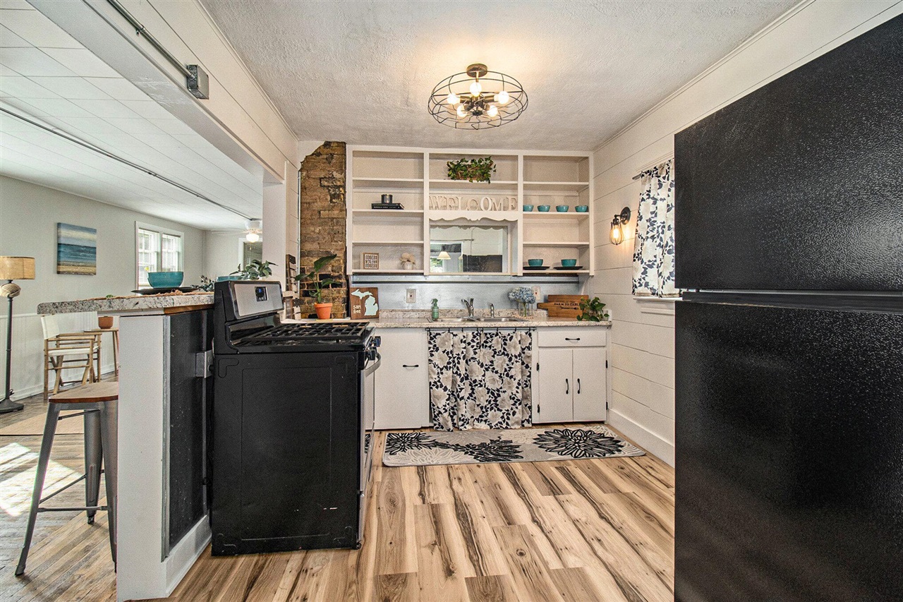 420 Robert Street, Ludington, MI, 49431-1673