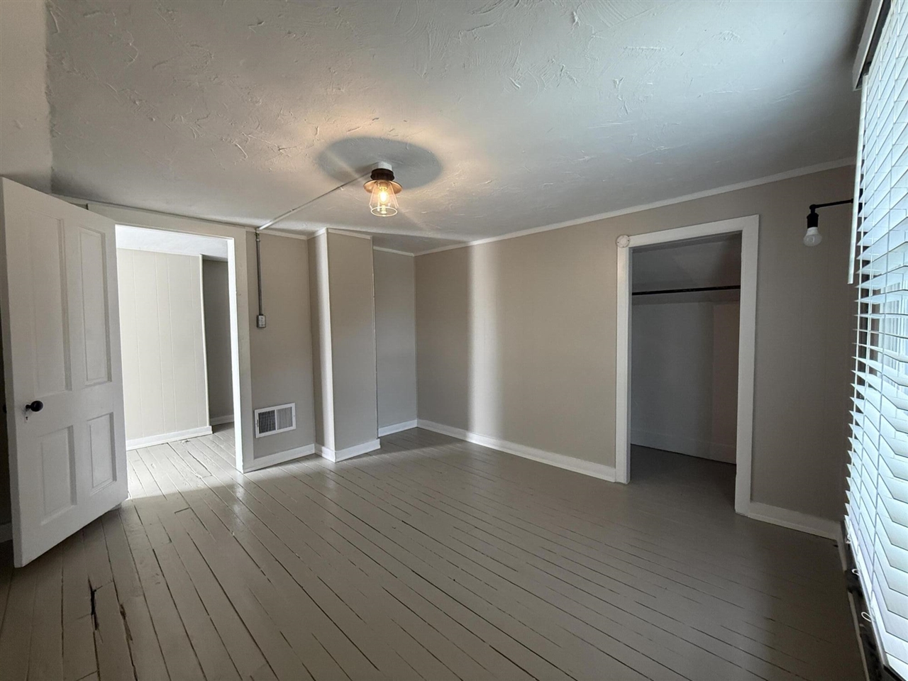 420 Robert Street, Ludington, MI, 49431-1673