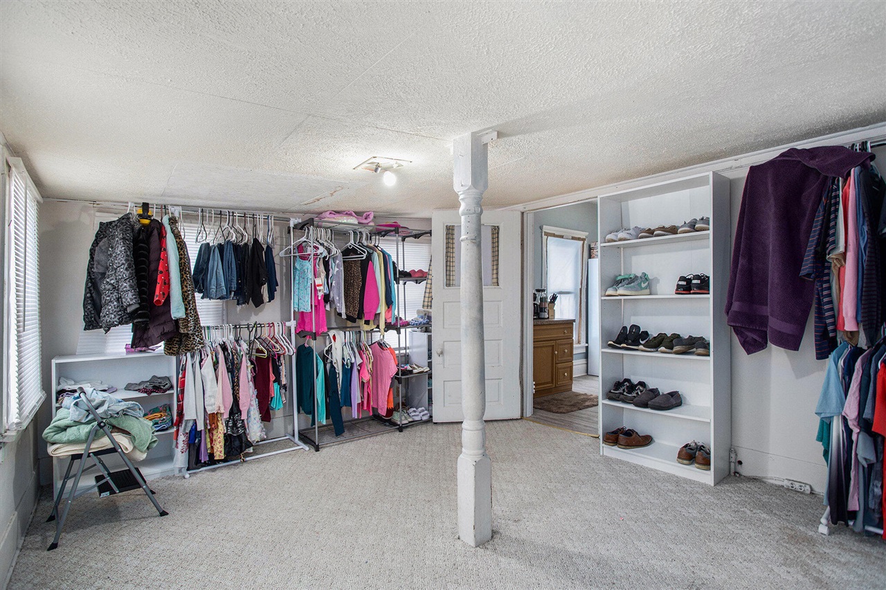 946 Capital Avenue, Battle Creek, MI, 49017