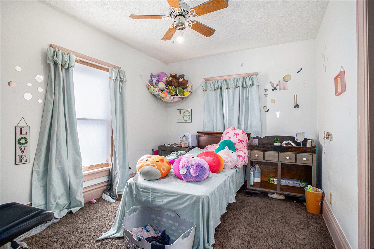 946 Capital Avenue, Battle Creek, MI, 49017
