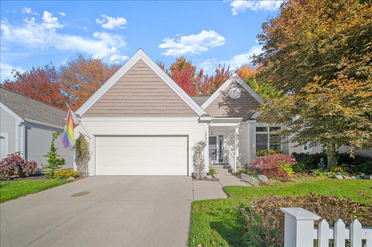 17711 Cobblefield Lane, Spring Lake, MI, 49456-9264